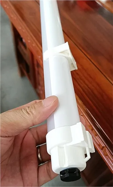 Fermă de păsări Tub Light