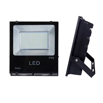 Proiector LED cu carcasă neagră